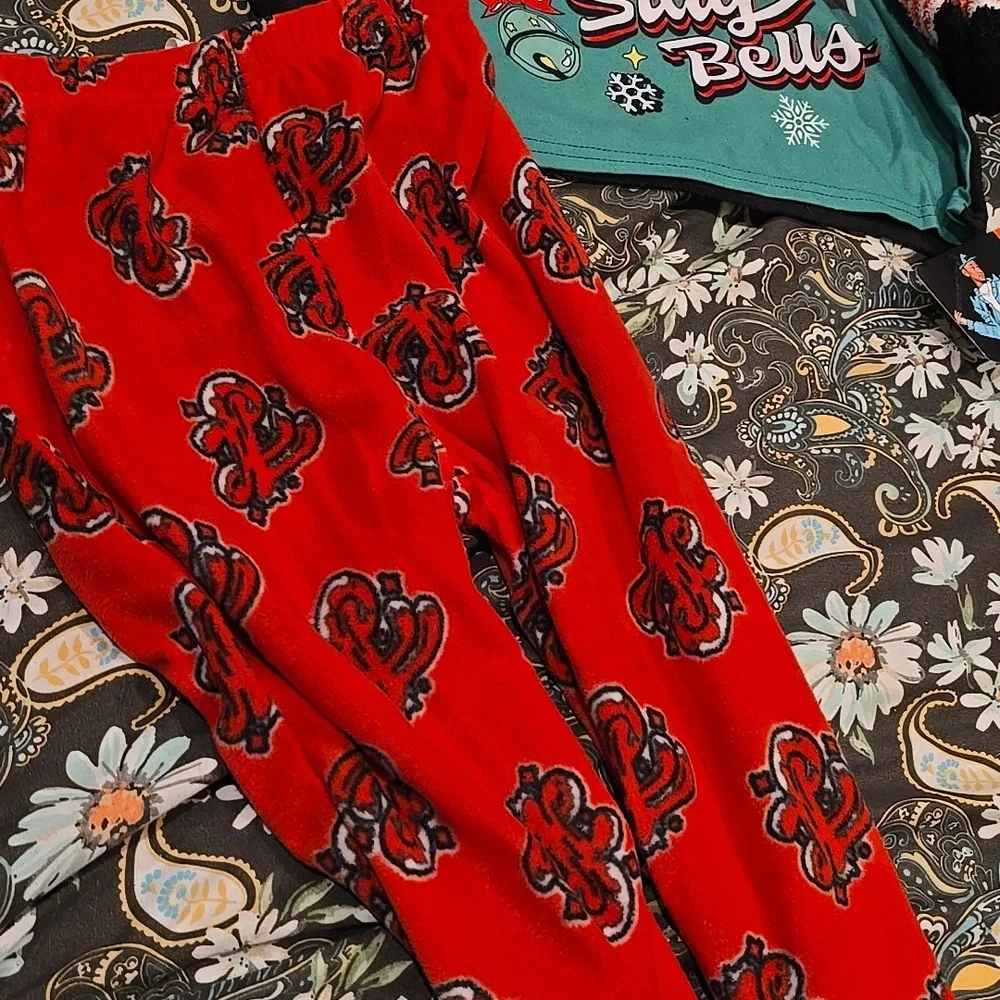 ❤️10/$13 New That Girl Lay Lay Christmas Pajamas With Socks